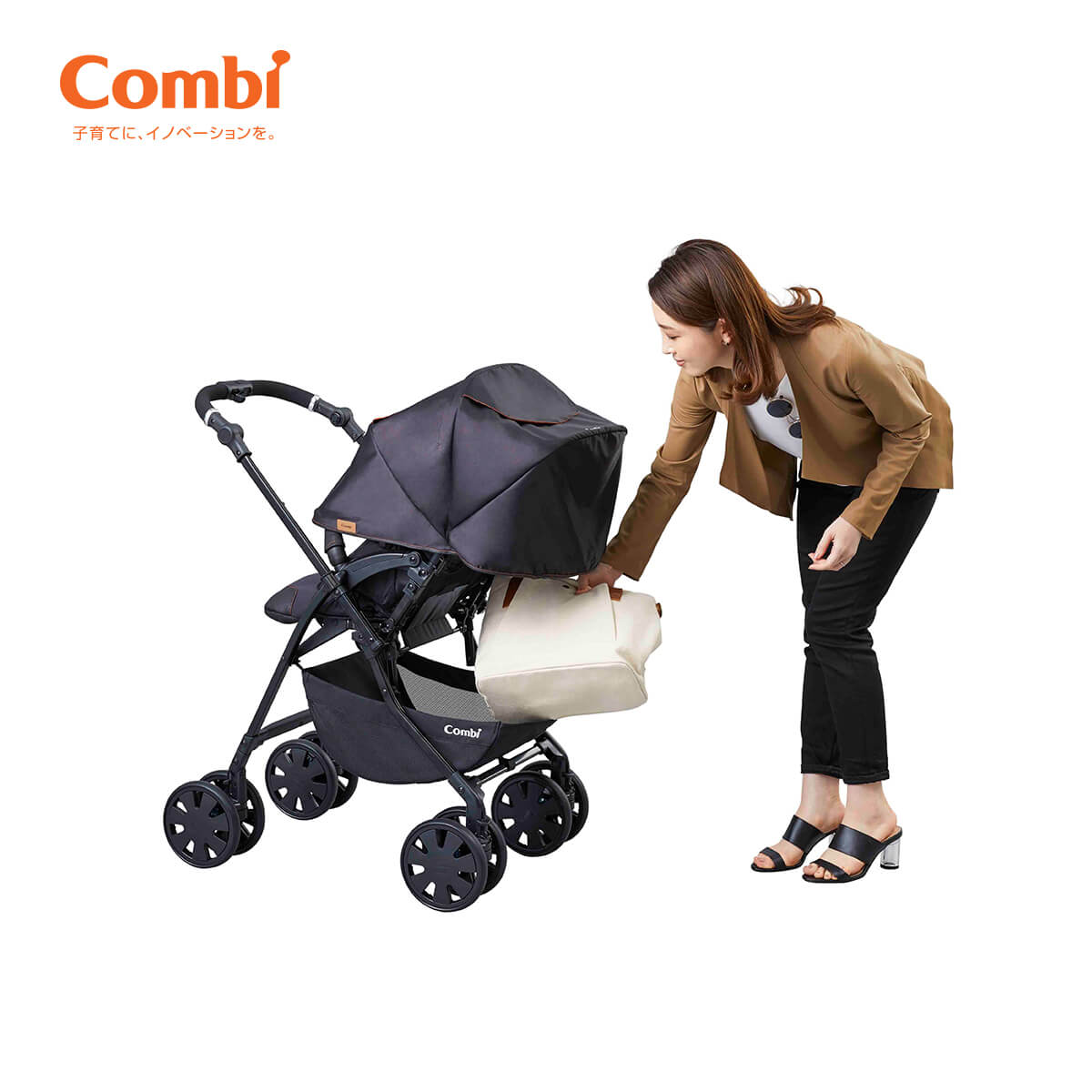 Xe đẩy Combi CrossGo 4 bánh quay tự động