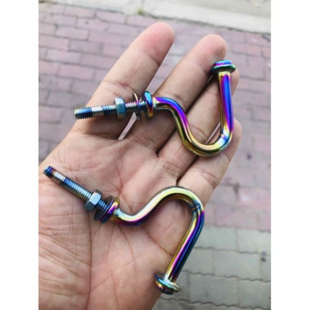 Móc treo đồ hình lưỡi câu titan ( giá 1 cái )