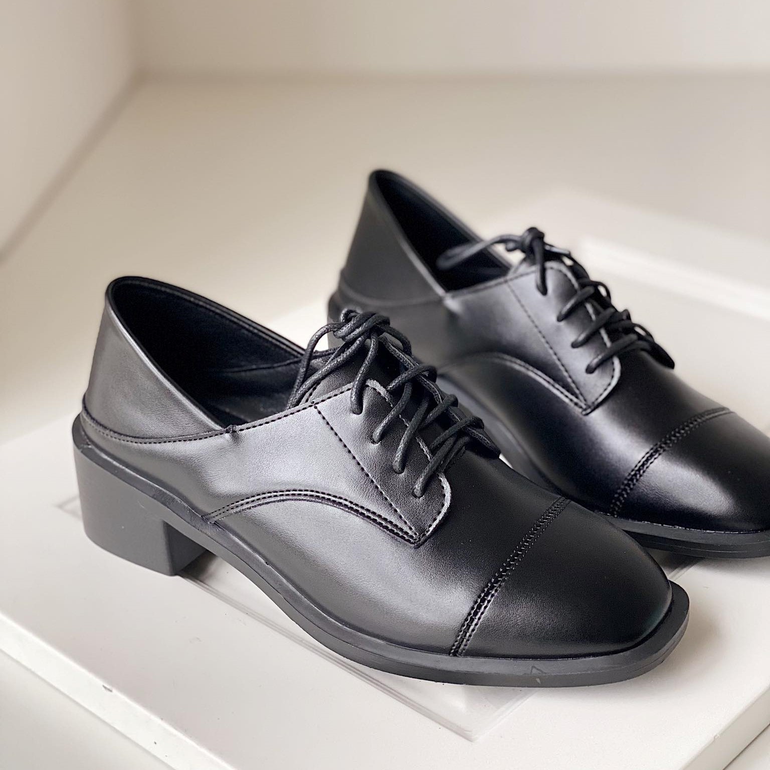 Giày Oxford Đế 5cm Da Mềm Màu Nâu Và Màu Đen