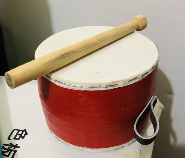 Trống con, trống da cho trẻ