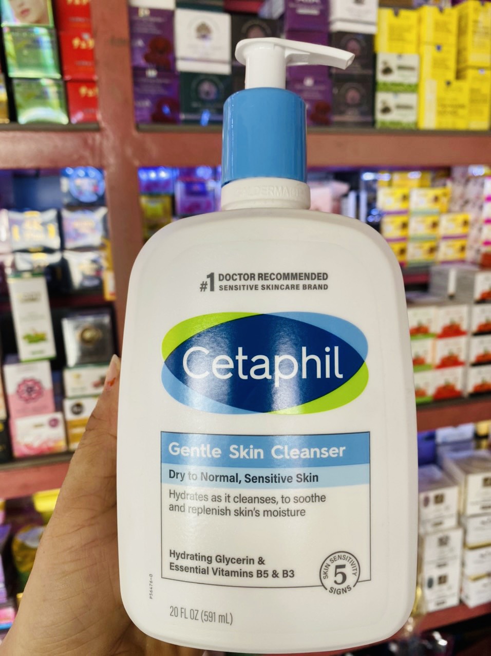 Sữa rửa mặt dịu nhẹ cho da Cetaphil 591ml - Hàng nhập Canada nên NSX không in HSD và mã vạch lên chai, vui lòng xem kỹ hình ảnh sản phẩm trước khi đặt hàng ạ