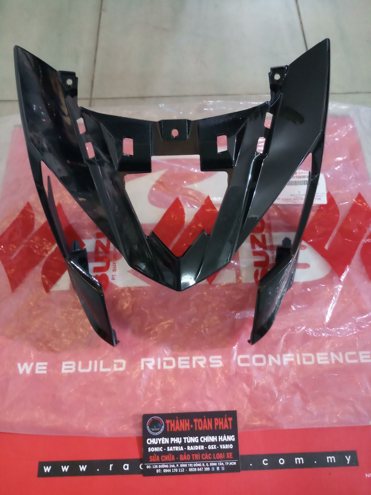Ốp đầu Satria Fi đen bóng