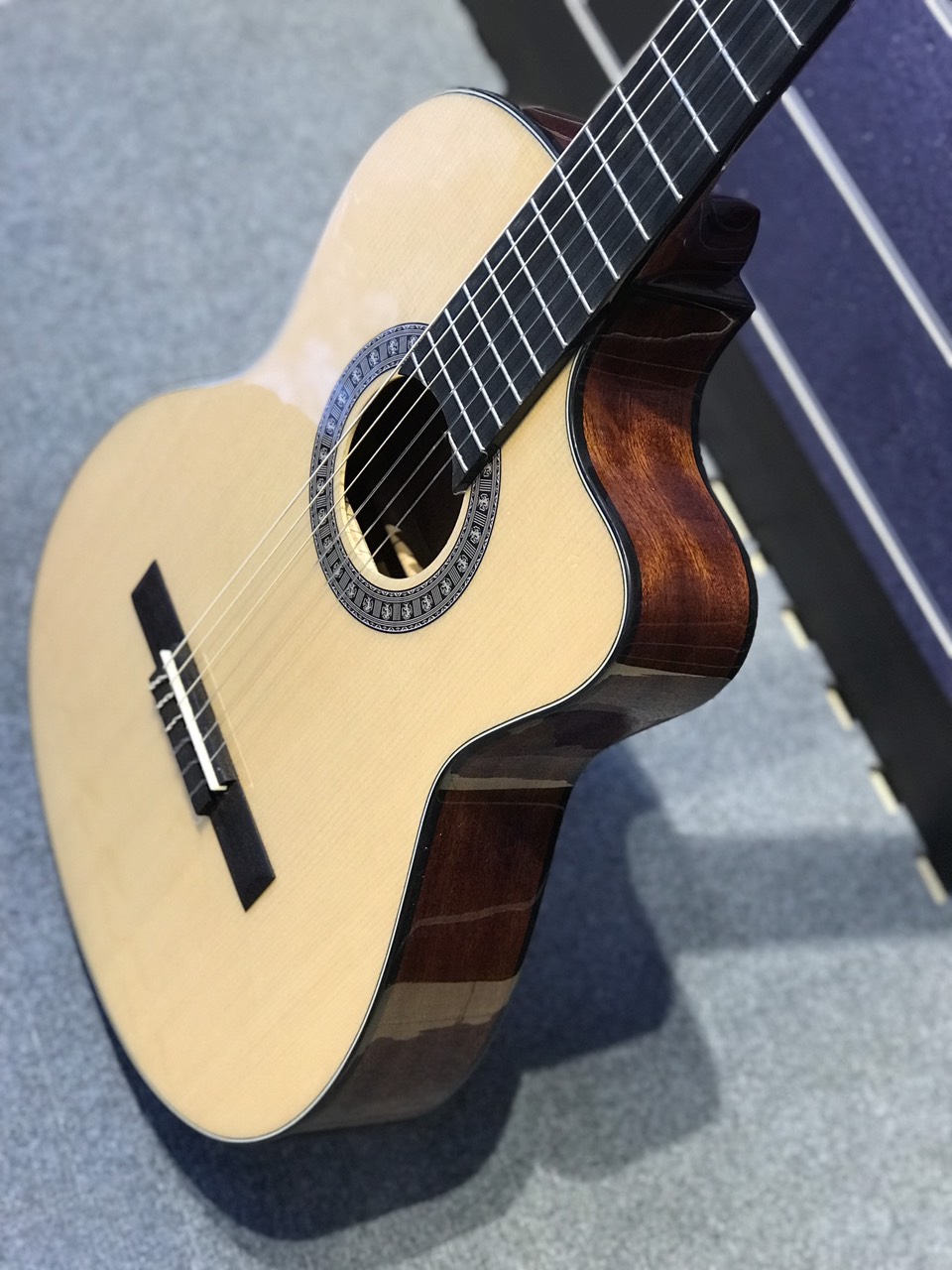 Đàn guitar classic thùng mỏng có EQ-Hàng nhập khẩu ( CN240CE, GA5TCE)