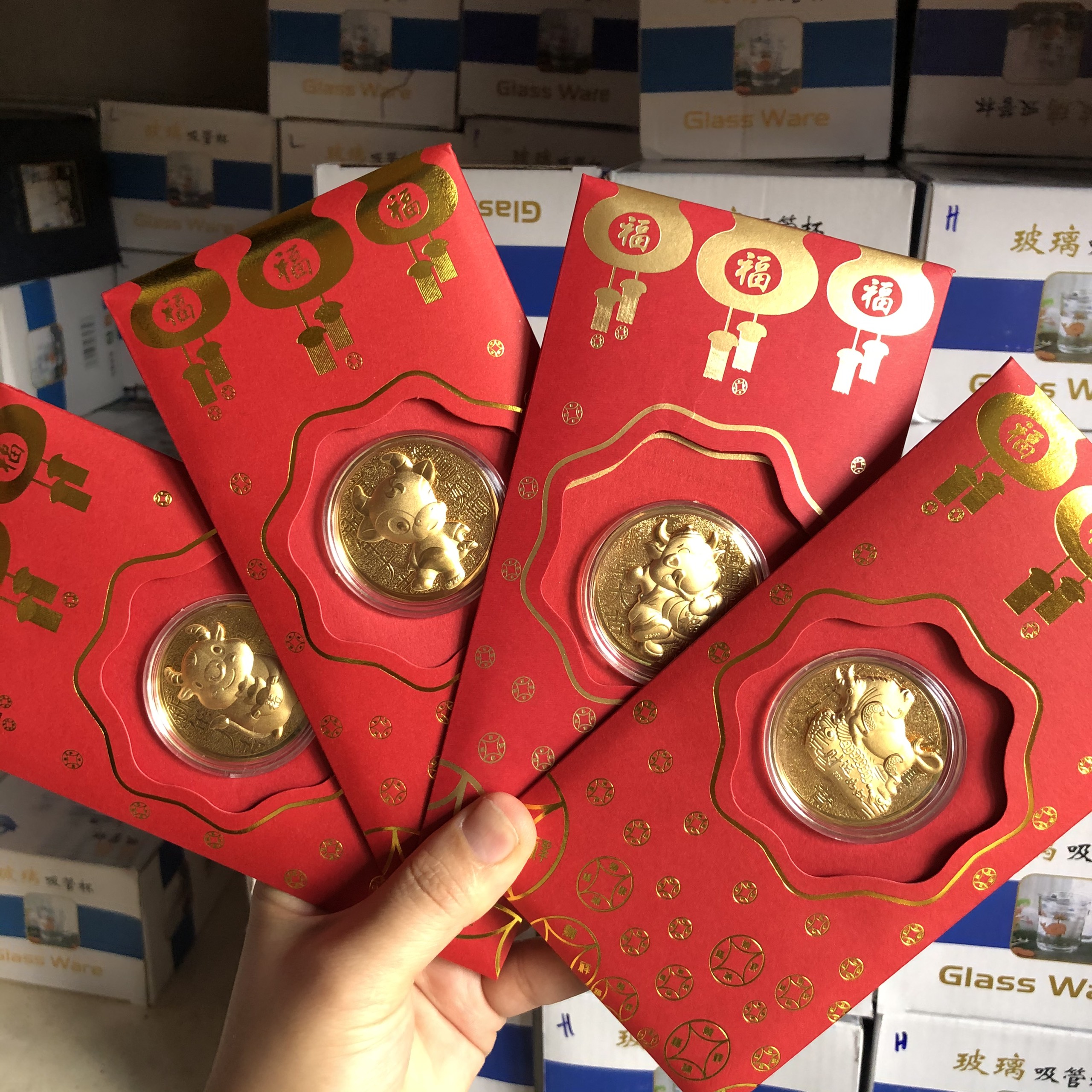[HCM]Một Bao Lì Xì Tết Hình Con Trâu Mạ Vàng 24K May Mắn - lì xì trâu vàng - hình ngẫu nhiên