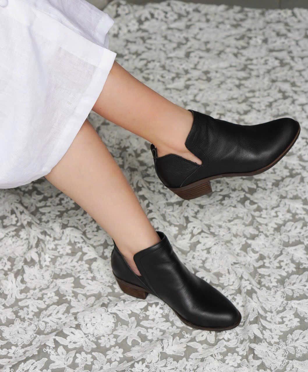 BOOT xuất xin da thật LB