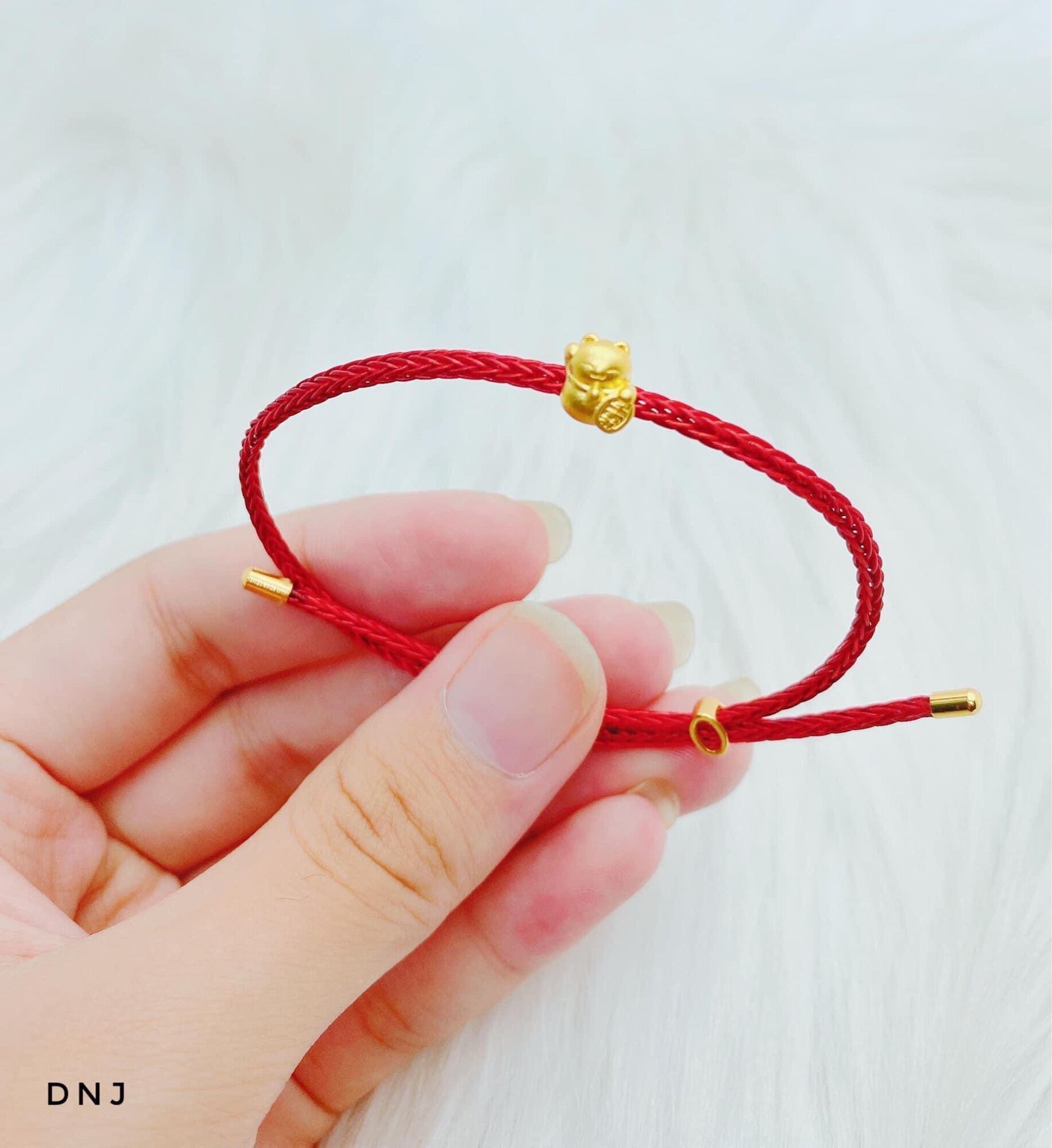 Vòng  tay mix charm mèo thần tài vàng 24k vàng 9999- chốt khoá titan vĩnh cửu , đủ hoá đơn, phiếu bảo hành sản phẩm