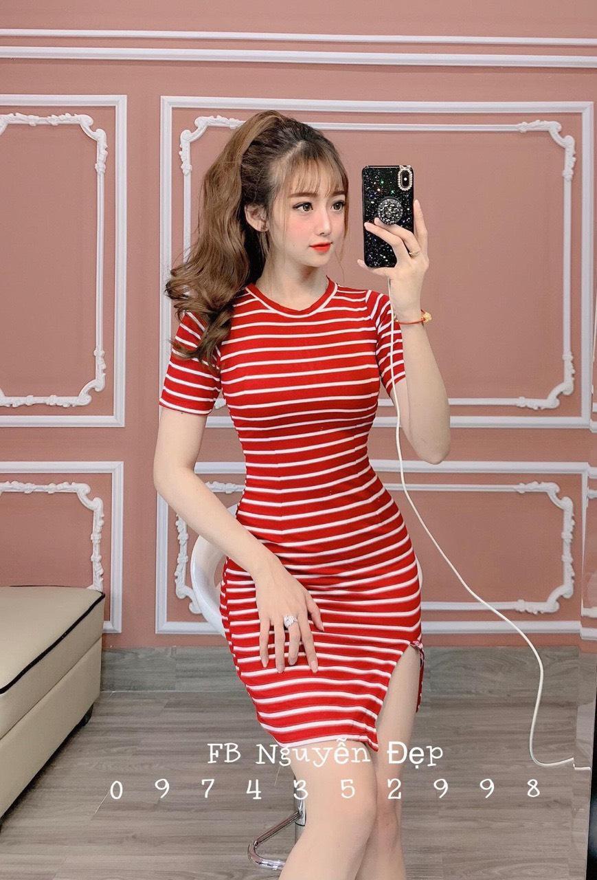 Đầm body sọc ngang xẻ đùi chất liệu poly-QH