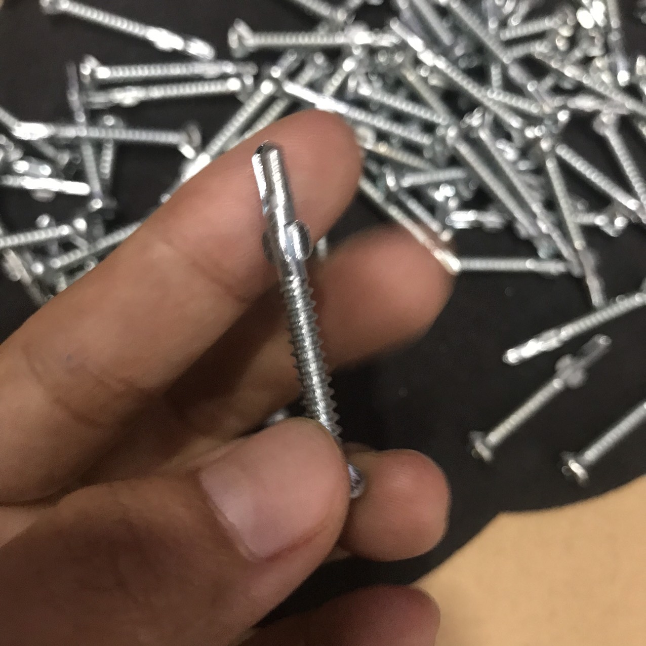 VÍT SÀN TỰ KHOAN CÓ CÁNH 3CM VÀ 4CM