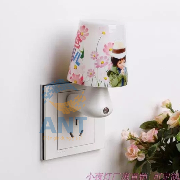 Đèn ngủ cảm ứng ánh sáng , hình cóc , khi trời tối tự động sáng đèn