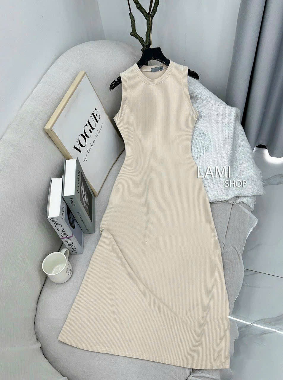 Đầm body nữ thun gân cổ u xẻ đùi cực hot