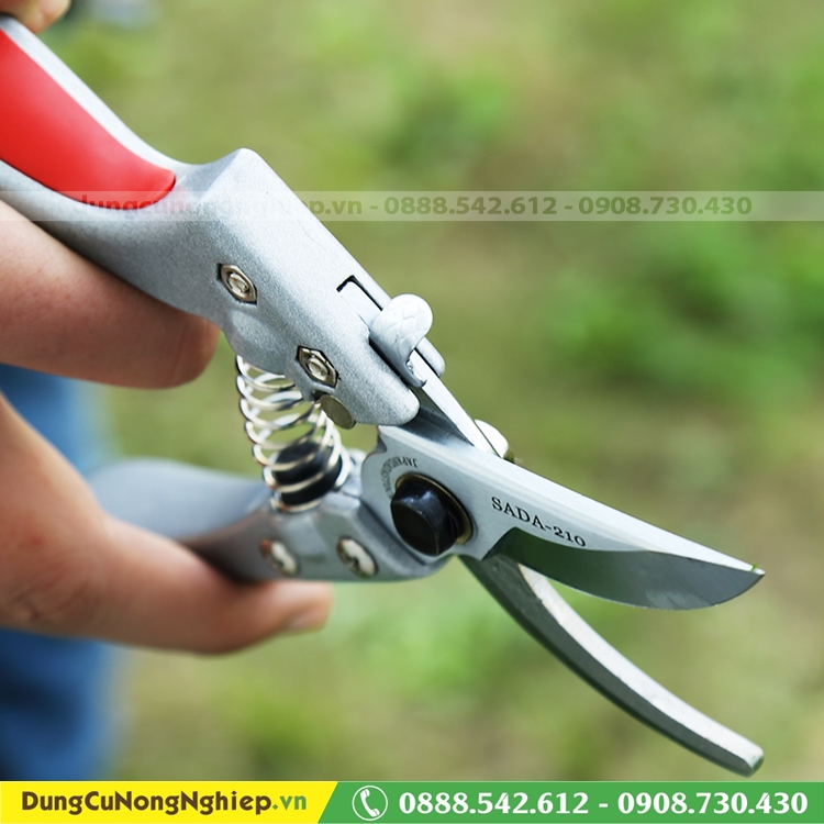 Kéo cắt tỉa cành Sada - 210