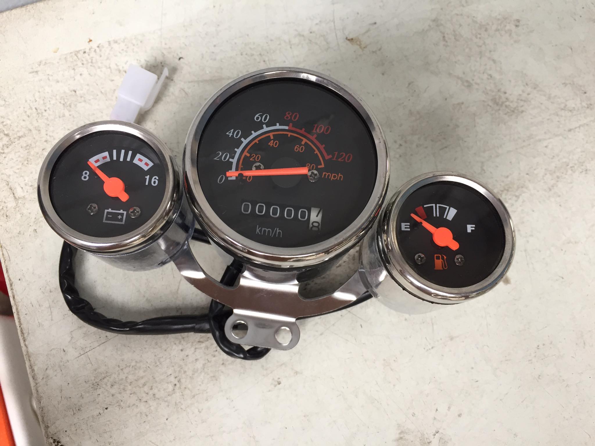 đồng hồ 3 cục cho anh em độ chế xe