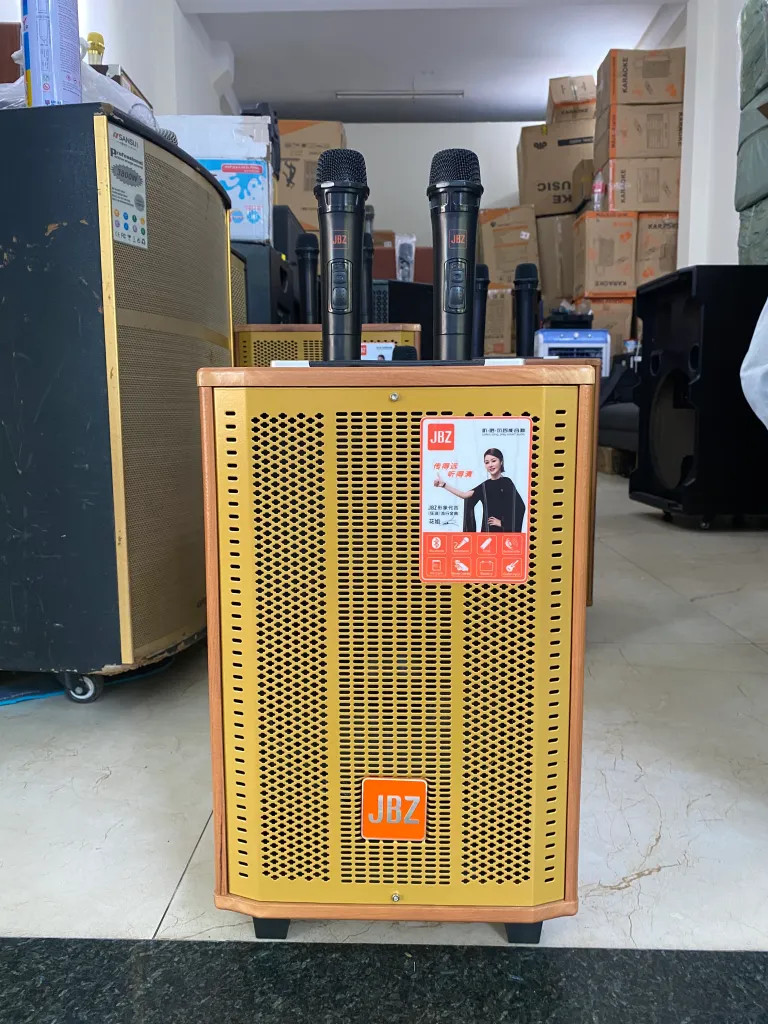Loa kéo karaoke không dây JBZ - J7 thế hệ mới chính hãng - Tặng 2 mic không dây, có điều khiển, sử dụng được cho tivi, máy tính, điện thoại, bass 2 tấc công suất khỏe, bass mạnh mẽ bảo hành 12 tháng
