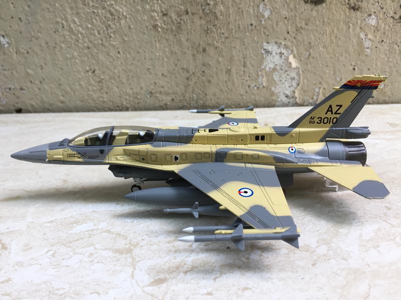 [HCM]Mô hình Máy bay F16 EF 1:72