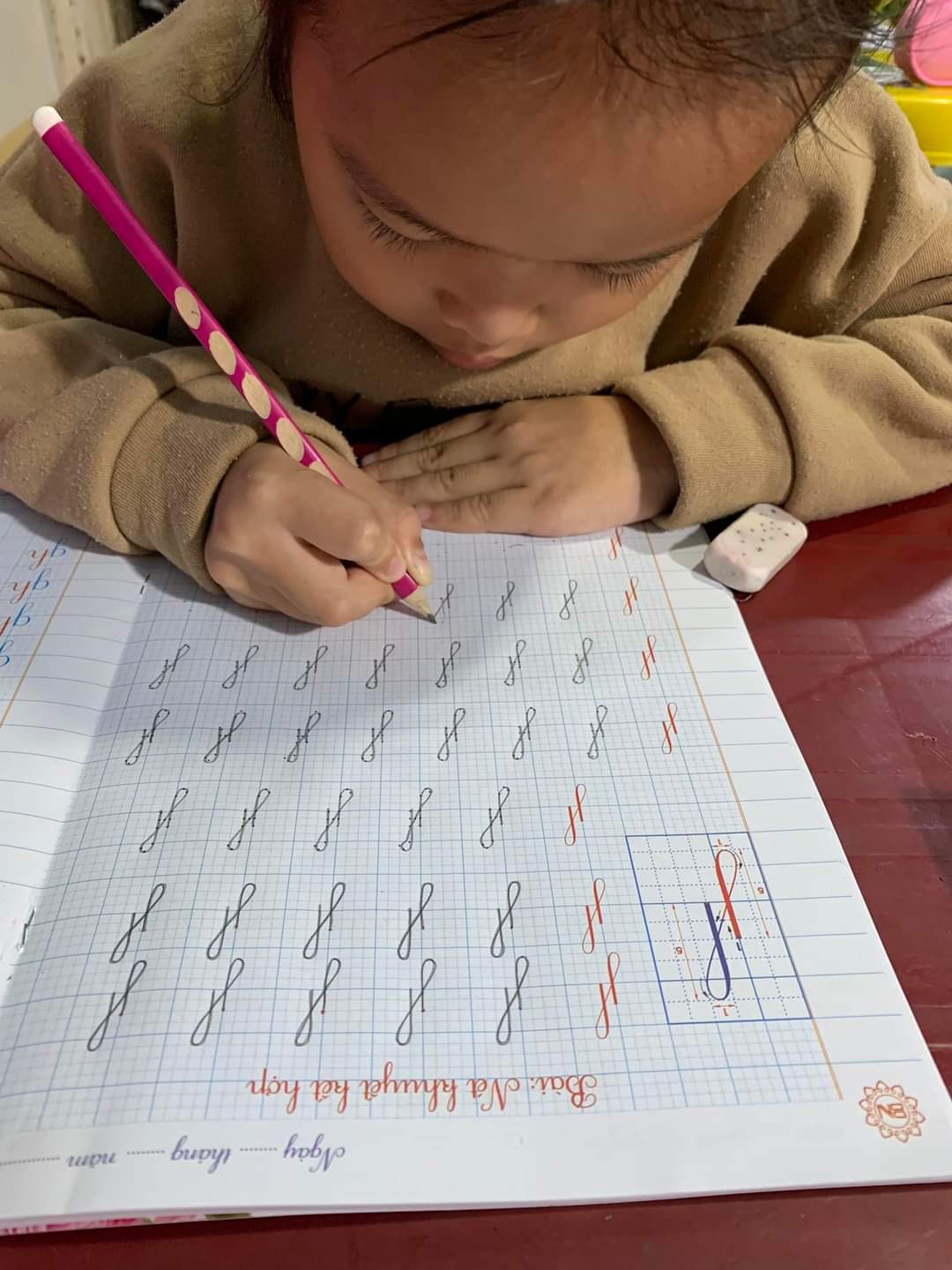 Vở hành trang cho bé vào lớp 1