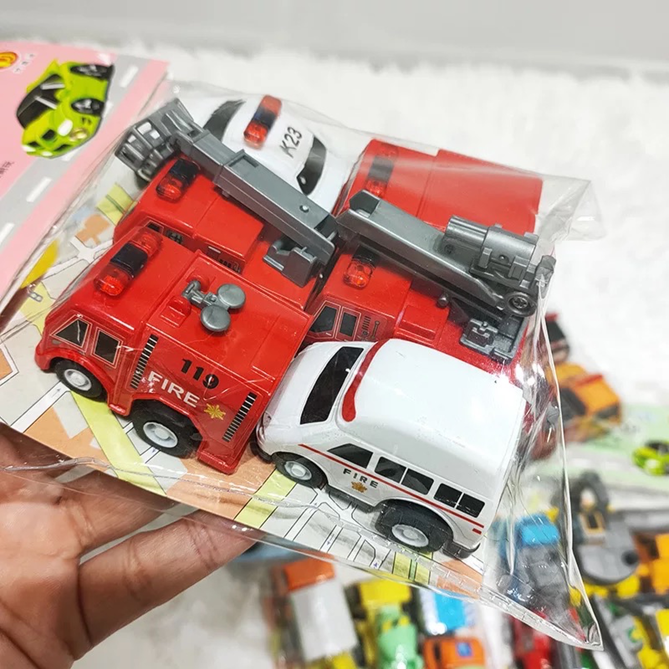 Túi 6 xe mô hình nhiều mẫu chạy trớn cho bé