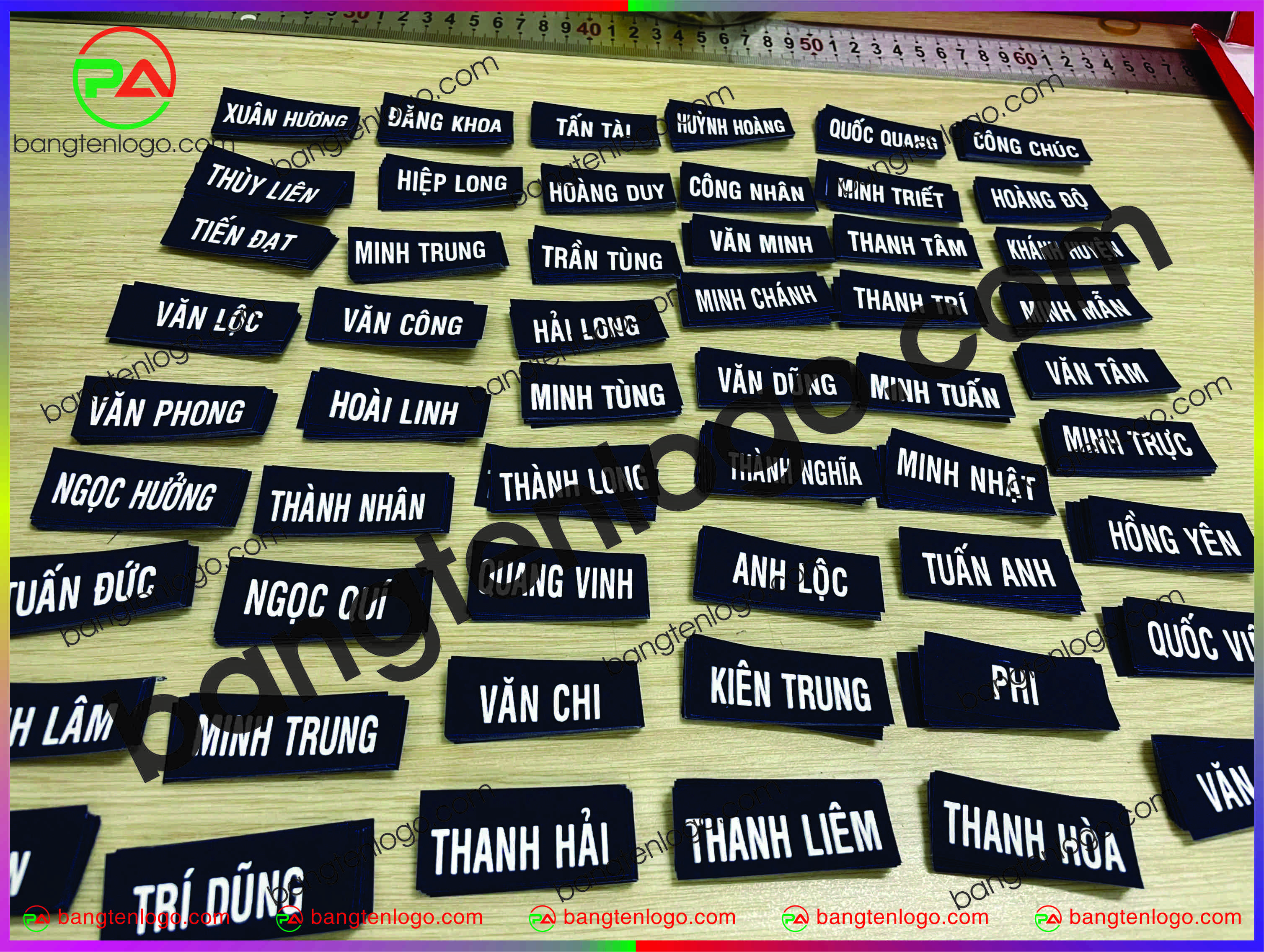 Bảng tên theo yêu cầu
