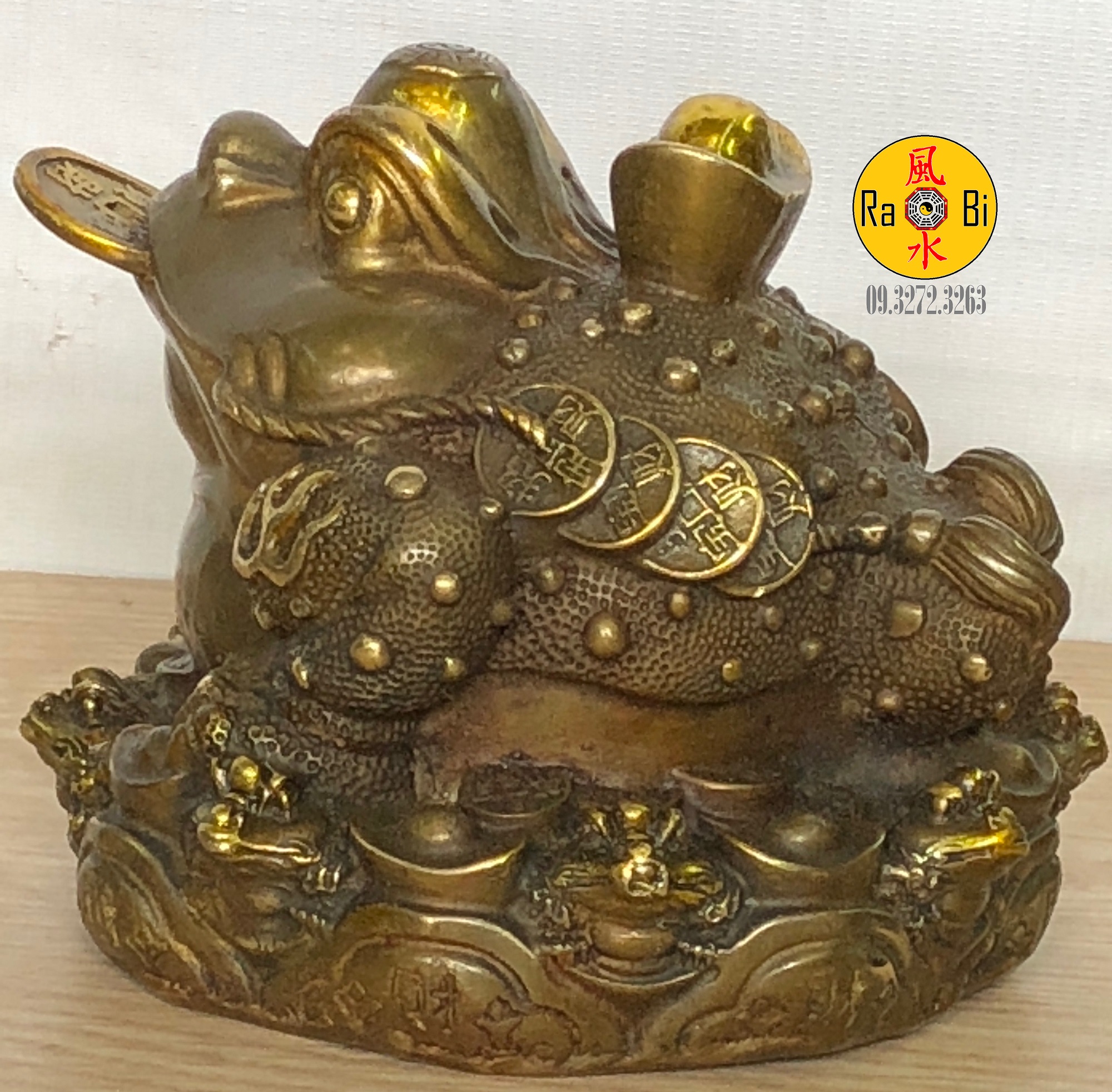 Thiềm Thừ ngồi trên chín Cóc Vàng - Tượng Đồng Phong Thủy Cao Cấp