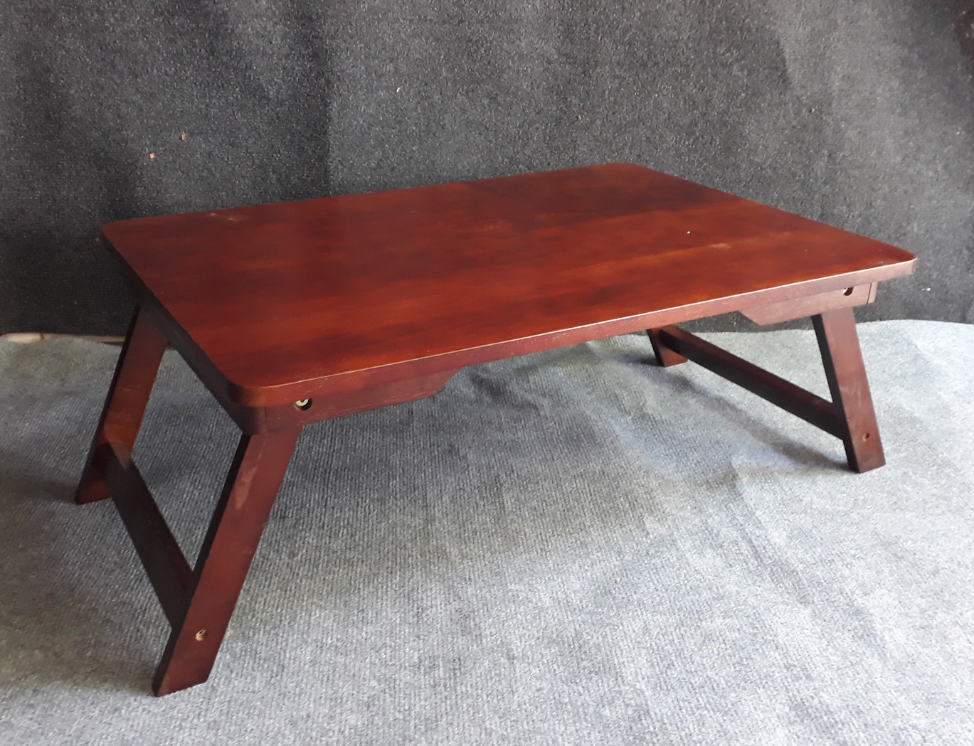 [HCM]Bàn trà chân thang 70x50x28cm bằng gỗ (Nâu)