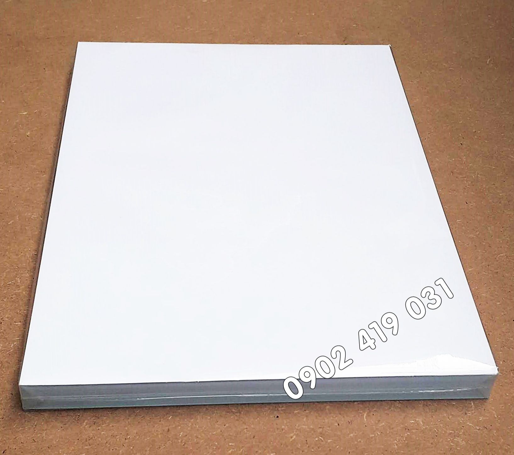 Giấy in decal đế xanh A4 ( Xấp 100 tờ )