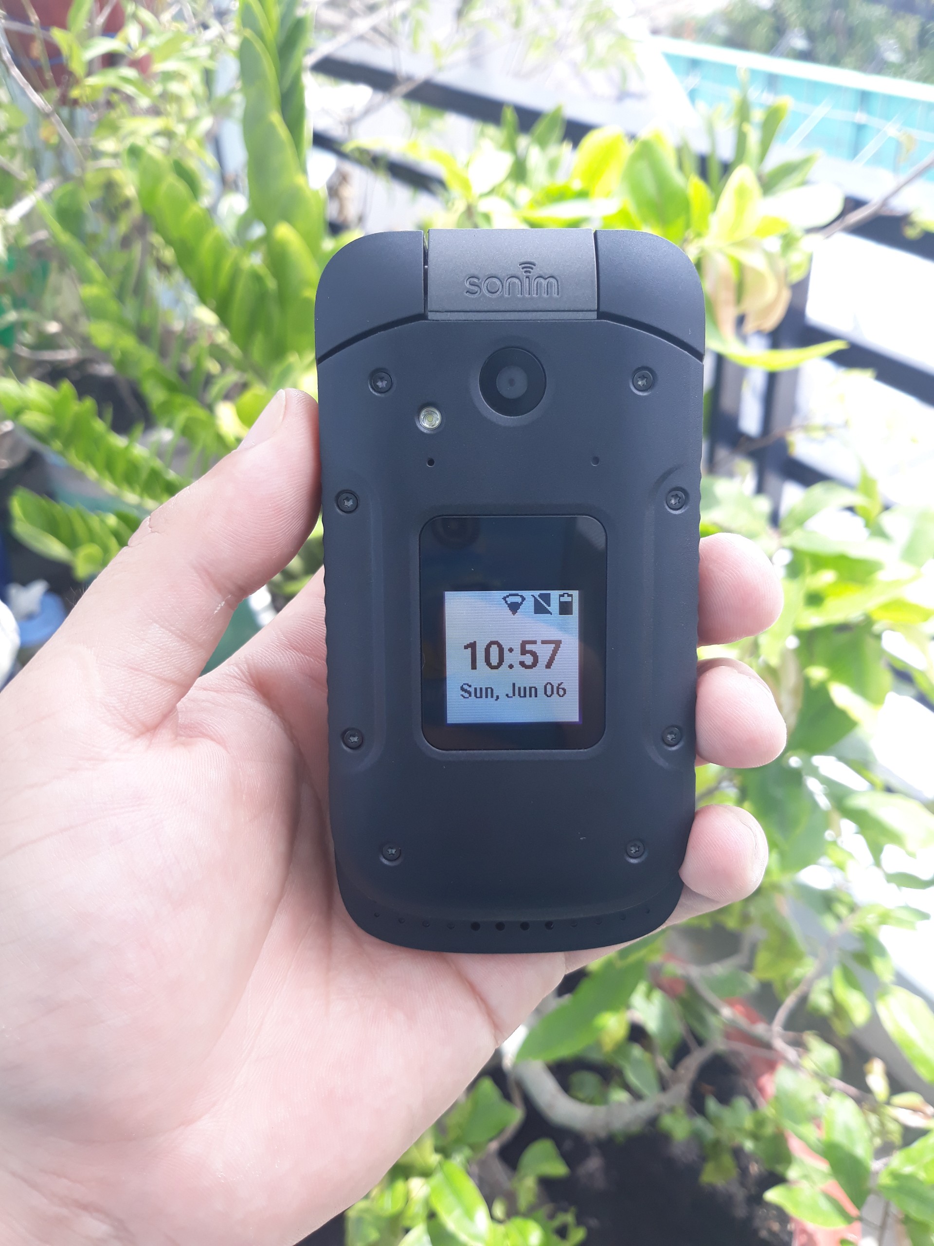 Điện thoại Nắp gập Sonim Xp3800