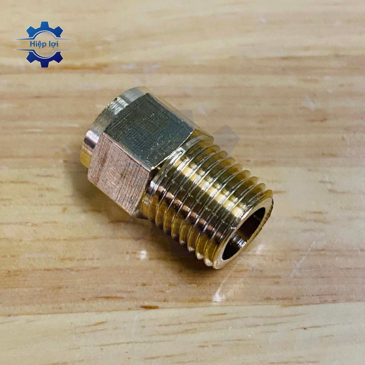 Cà rá ren trong số 4 – nối rơ le áp suất máy – dễ lắp, kín hơi, dùng bền cho hệ thống