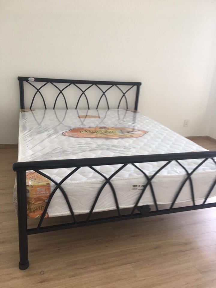 Giường sắt kiểu gỗ cao cấp 160×200
