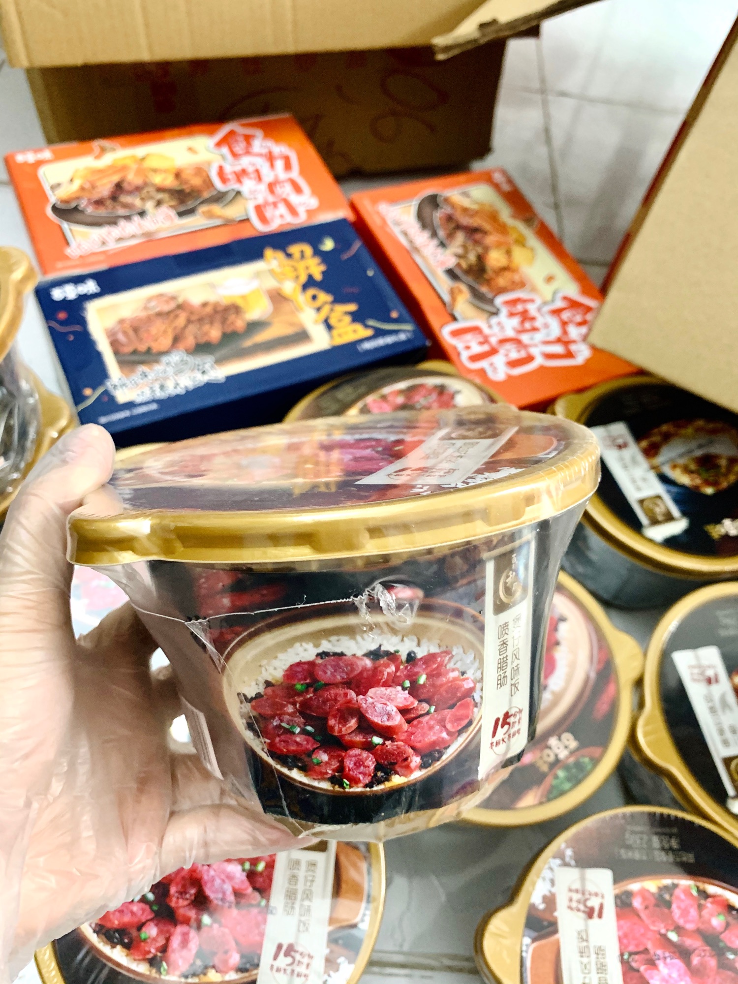 Cơm tự sôi lạp xưởng