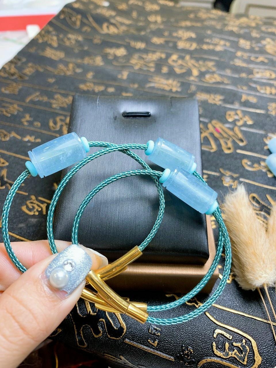 VÒNG TAY LU THỐNG AQUAMARINE VUÔNG