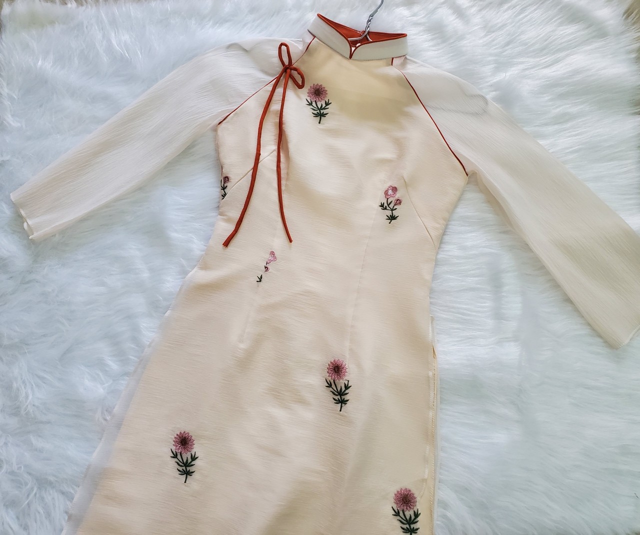 Bộ áo dài tơ 4 tà thêu cao cấp