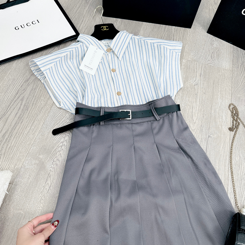 Set áo sơ mi kẻ mix chân váy dài xếp ly kèm đai