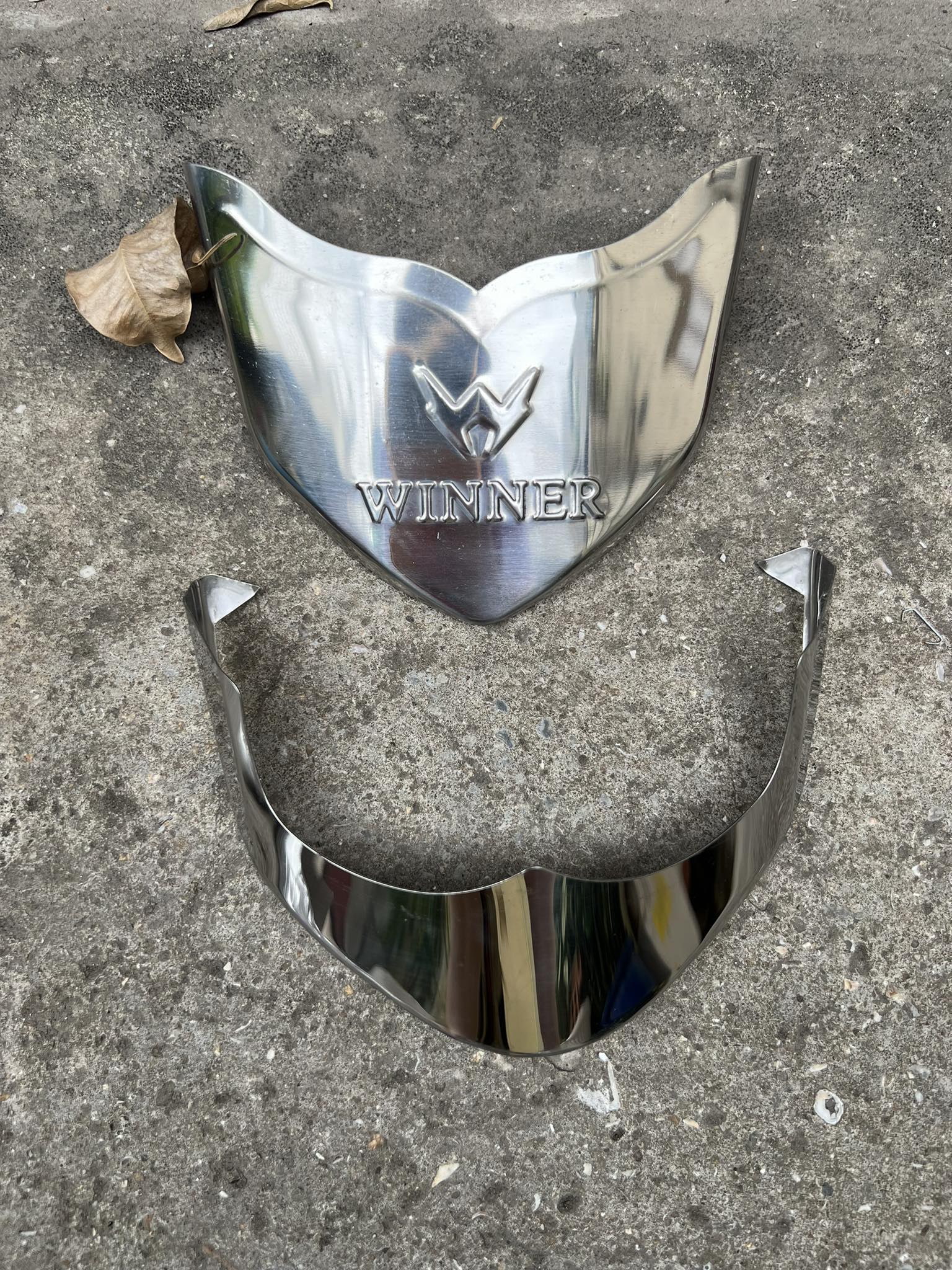 BỘ MỎ ĐUÔI DÈ XE WINNER X INOX