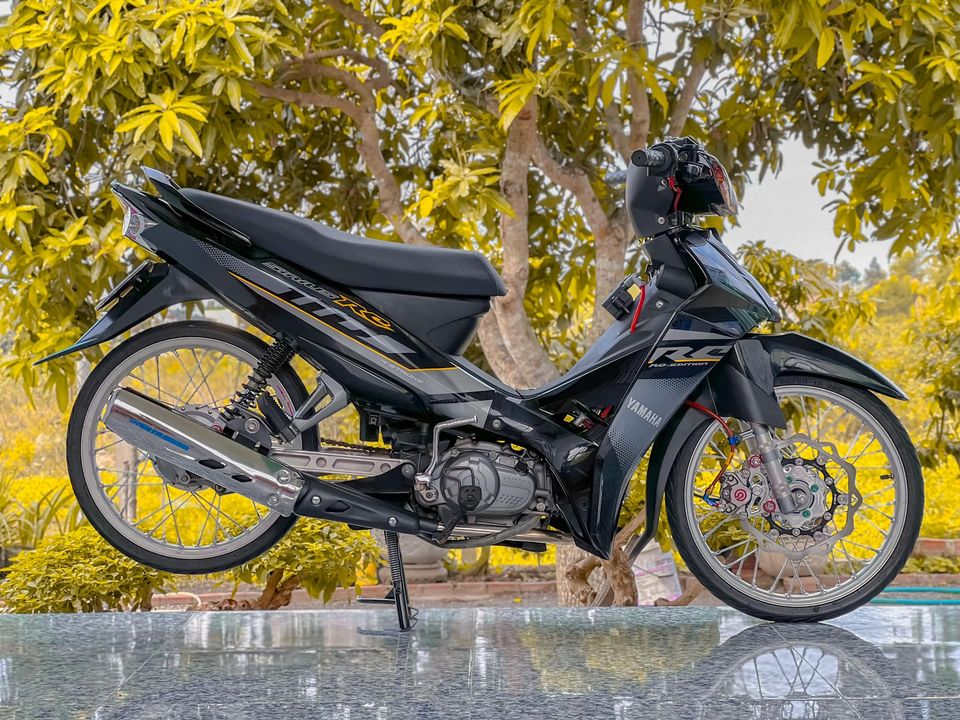 tem sirius 110cc rc 2018 đen xám chỉ vàng