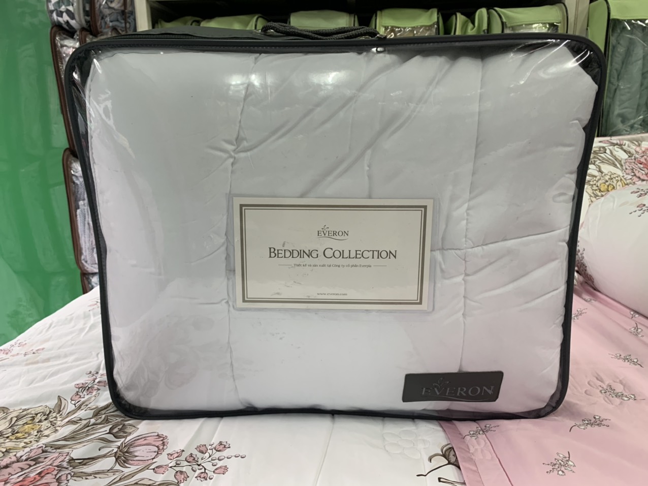 Topper Everon  White