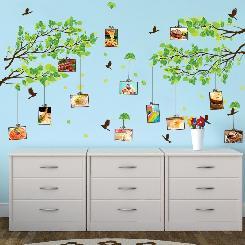 Decal dán tường Cây xanh có khung ảnh trang trí