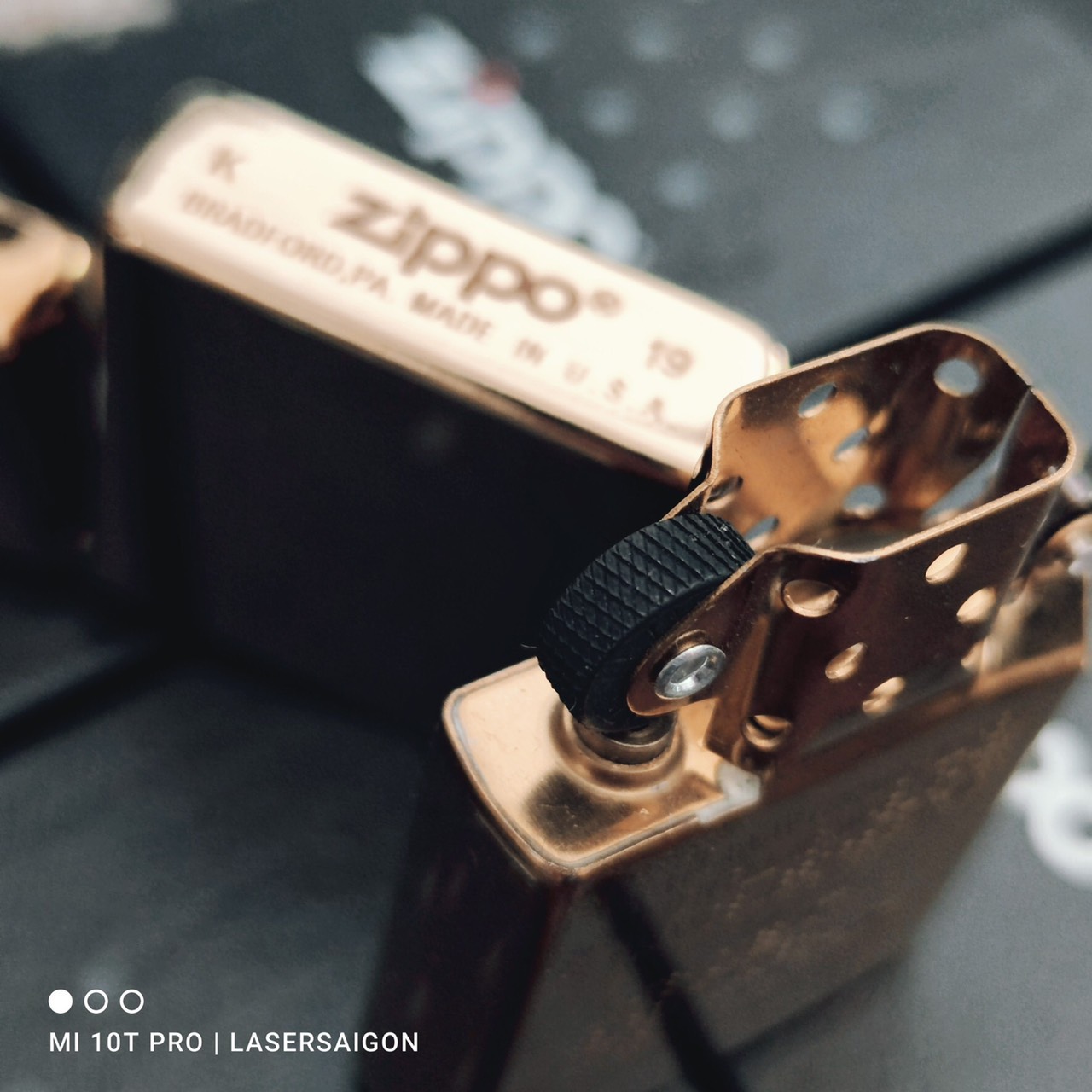 Bật Lửa Zippo Mỹ Đời 2019 Mẫu Màu Vàng Đồng Trơn ( TẶNG CHAI XĂNG 20ml + Hộp).