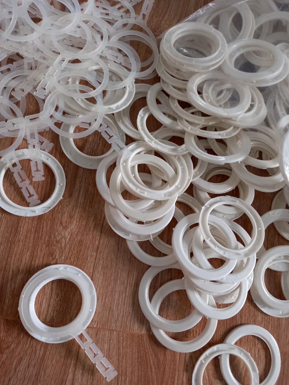 Khoen Ore May Màn Cửa, May Rèm Cửa Màu Trắng