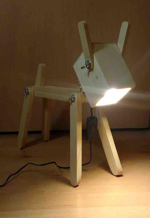 Dog lamp. Đèn làm việc đèn ngủ hình con chó bằng gỗ