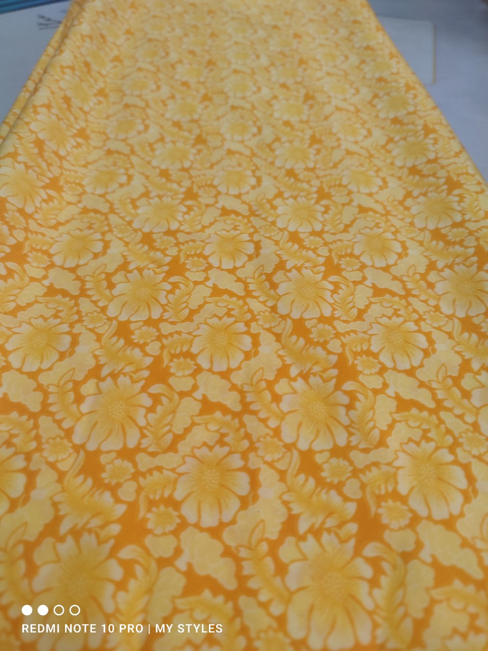 2m vải lụa lạnh, in hoa văn cỡ vừa giả gấm - lụa Mango chính phẩm