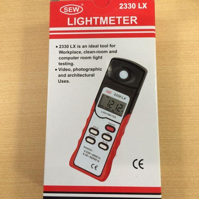 Máy đo cường độ ánh sáng SEW 2330LX