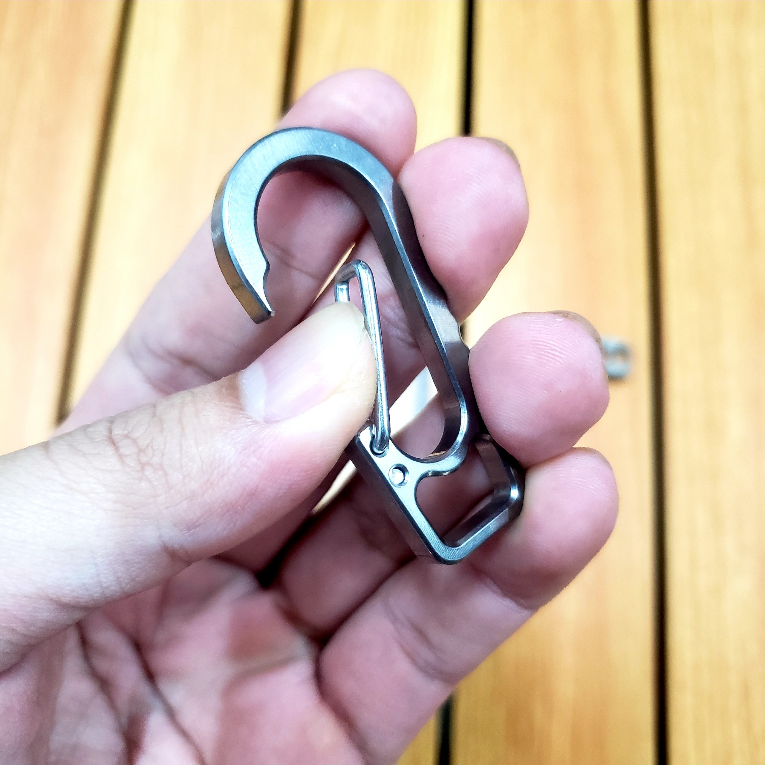 Móc khóa Titanium kiểu dáng basic kích thước 5cm/3cm