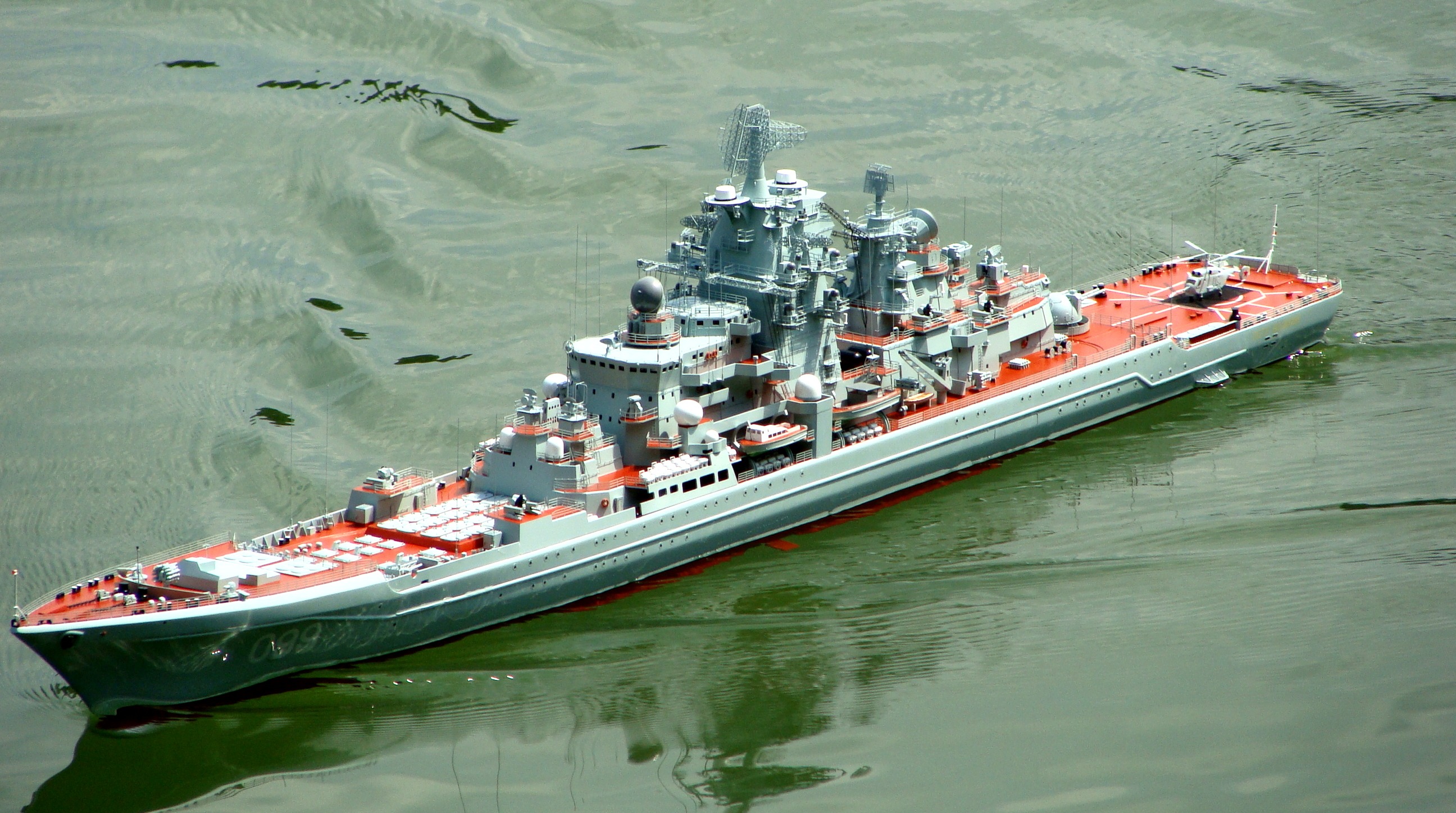 [HCM]PHÓNG LÔI HẠM - NGA - TL 1/100 - 2m47 - BIG SIZE.