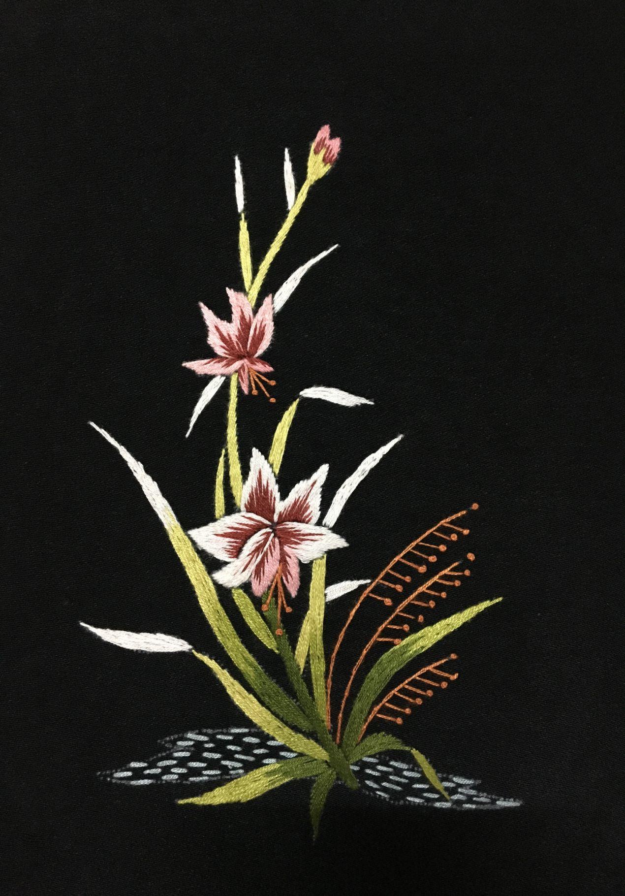 Tranh thêu tay hoa lan hoàn thiện giá rẻ 20x25cm - HOA006