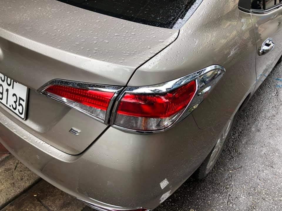 Ốp đèn hậu vios 2019 - tặng keo dán