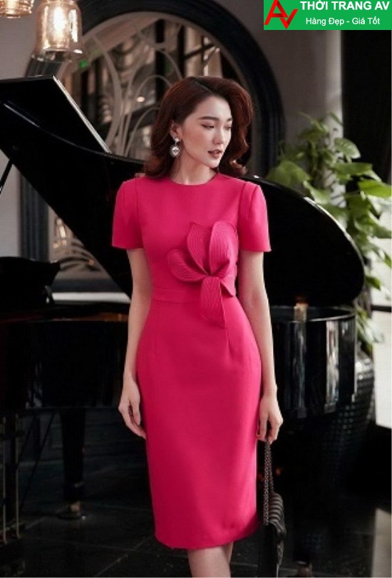 AV6447 - Đầm ôm body đính hoa sen eo nổi bật