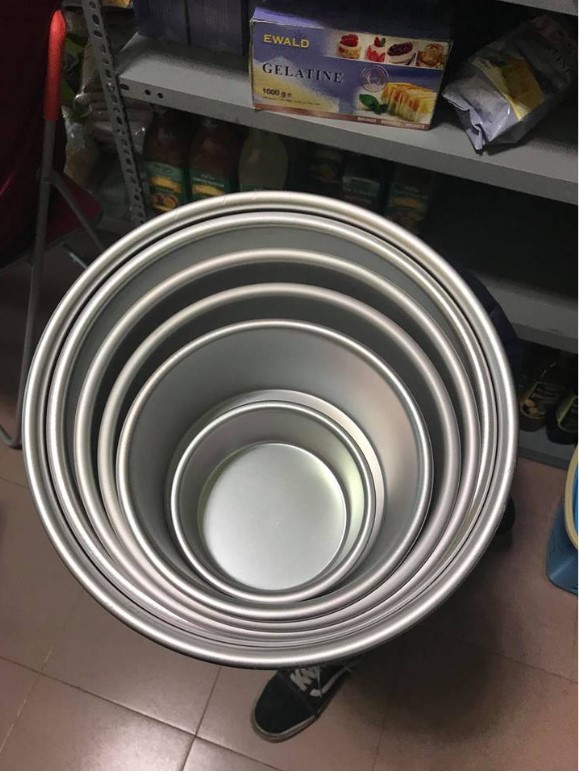 Khuôn bánh gato đúc đế liền