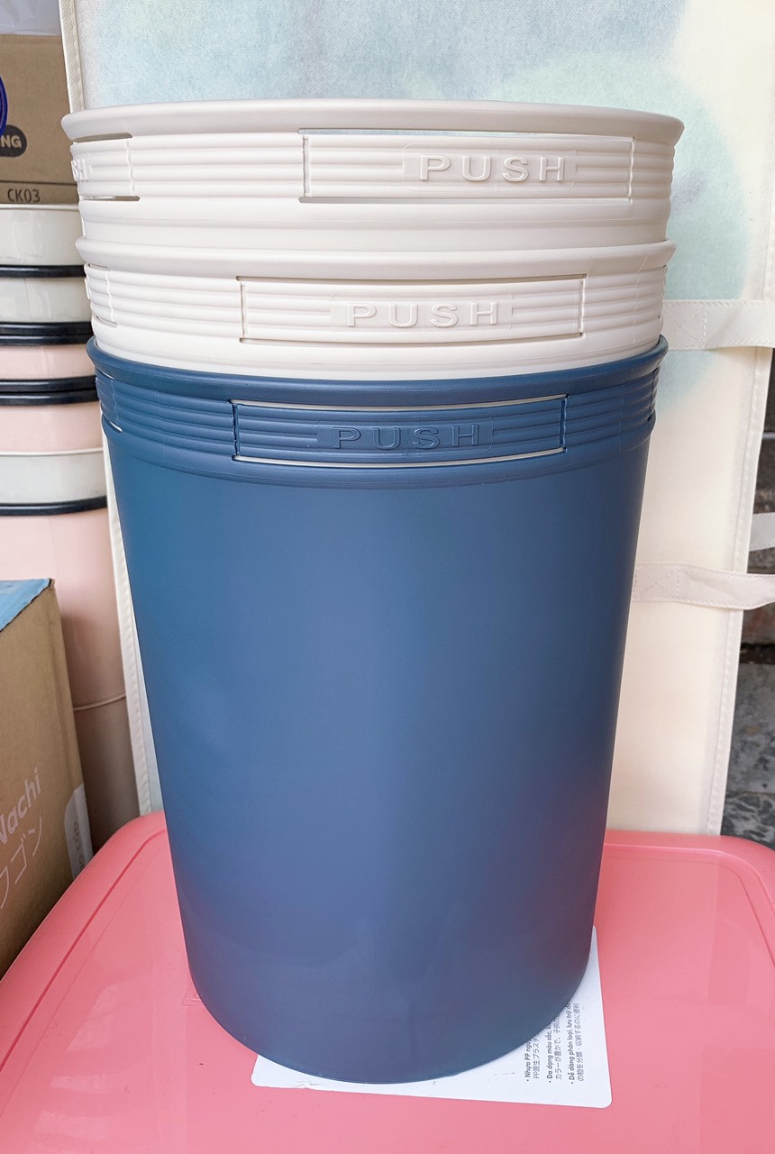 Sọt rác Hiro 15L ( Giao màu ngẫu nhiên )