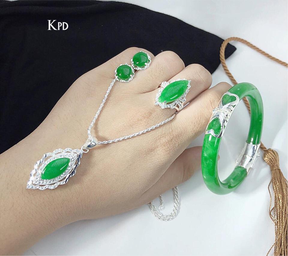 Vòng ngọc cho bà và mẹ, vòng ngọc bọc bạc,vòng tay