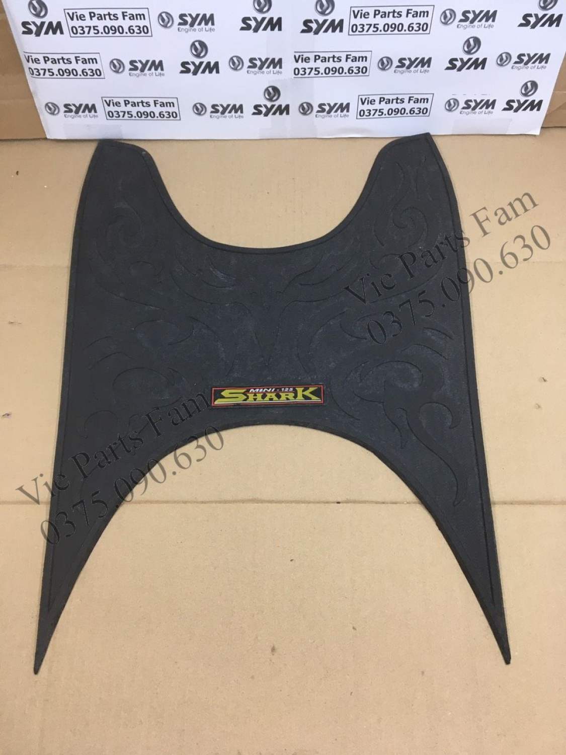 Thảm cao su lót sàn chân Shark Mini