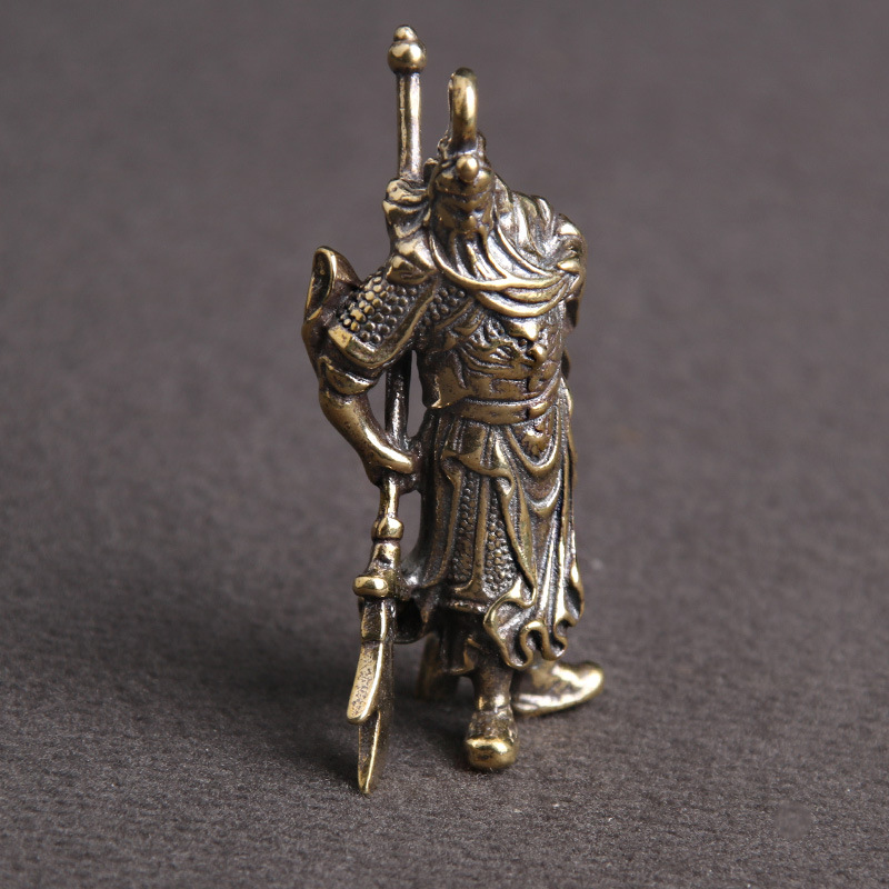 Tượng Phong Thủy Hình Quan Công Cầm Đao (Kích Thước: 4.6cm x 2.5cm)